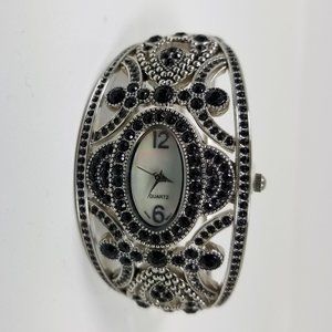 Japan Movt Staineless Steel with black stones bracelette watch